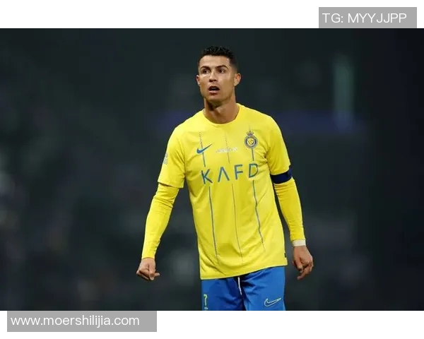 C罗加盟沙特足球联赛引发全球关注与热议的背后故事